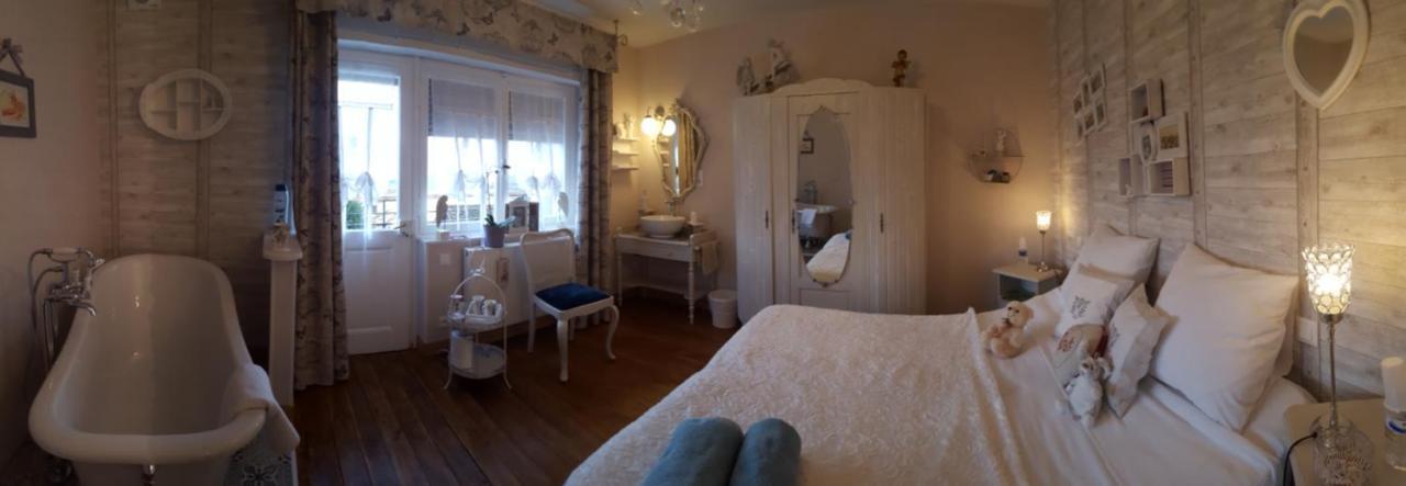 Les Iris Chambres D'Hote Niedermorschwihr Bagian luar foto