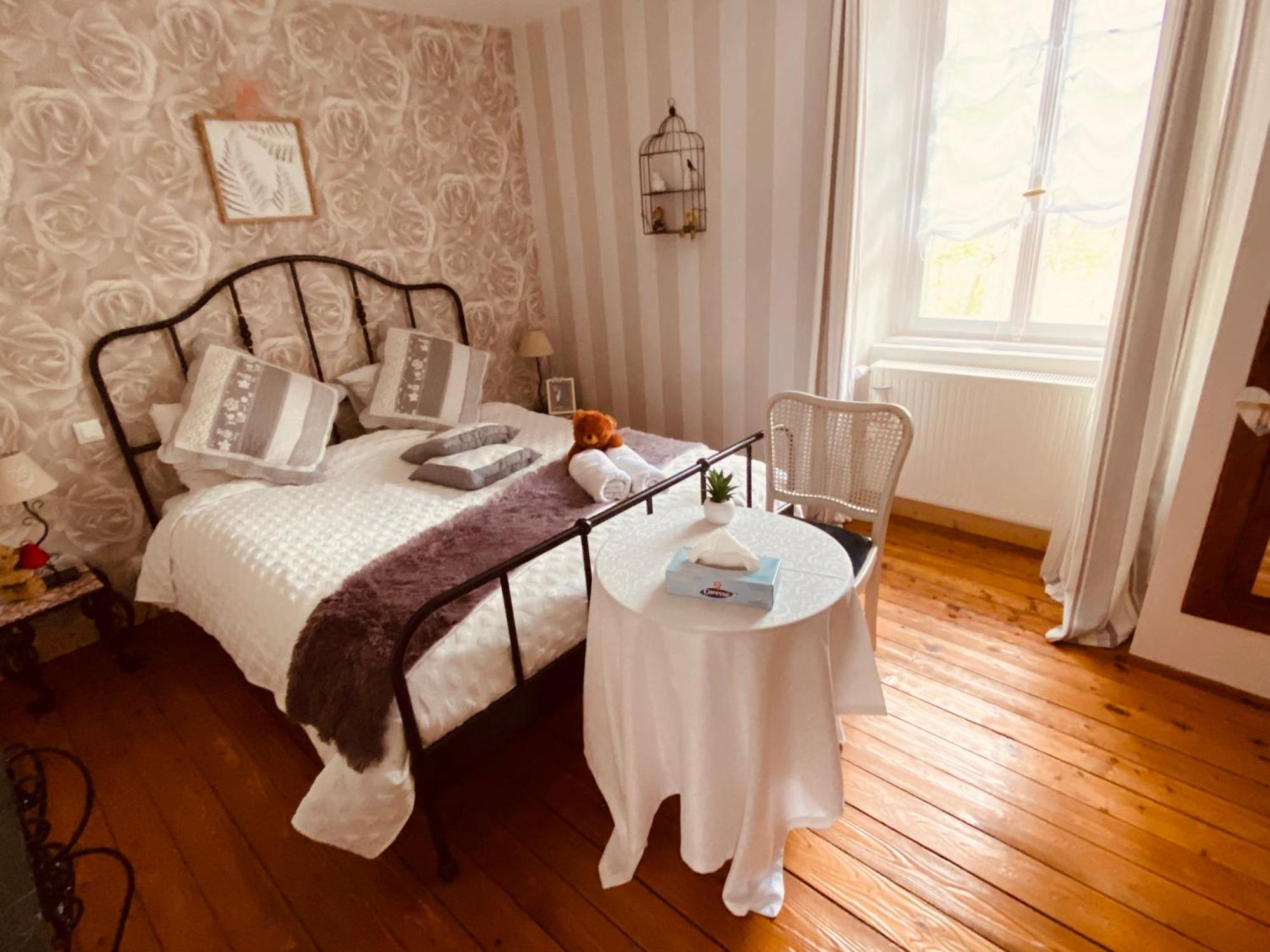 Les Iris Chambres D'Hote Niedermorschwihr Bagian luar foto